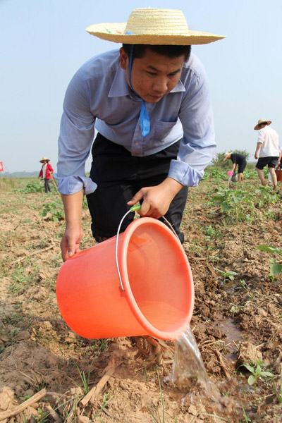 Drinking water shortage in S China