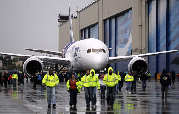 Gleeful Boeing hands first 787 to Japan's ANA