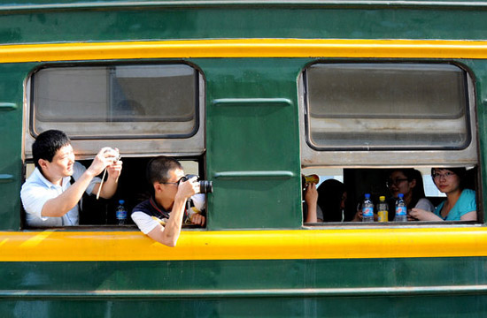 Fans gather for train's last ride
