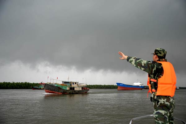China issues top alerts on typhoon Kai-Tak