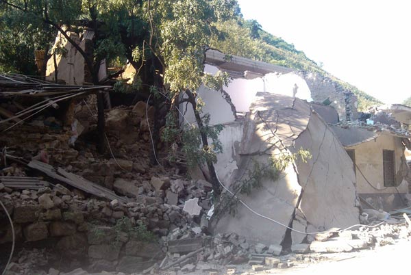 64 killed, 715 injured in SW China quake