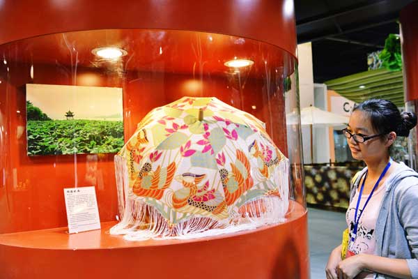 Silk fair kicks off in Hangzhou