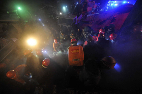 4 miners rescued after being trapped for 5 days