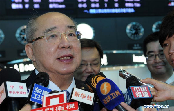 Wu Po-hsiung, honorary chairman of the Kuomintang (KMT), receives interview at the airport in Taoyuan, southeast China's Taiwan, June 12, 2013. Honorary chairman of Kuomintang to visit mainland