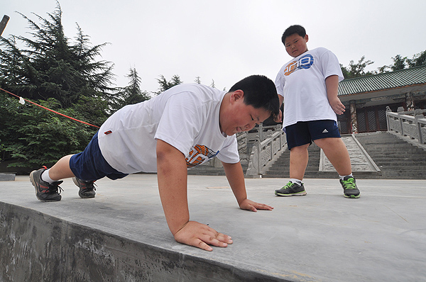 Summer camp tackles child obesity in China