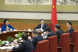 Li signs regulation on state secrecy law