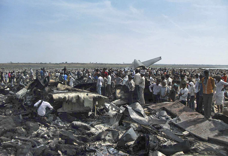 Indian air force cargo plane crashes, killing 5