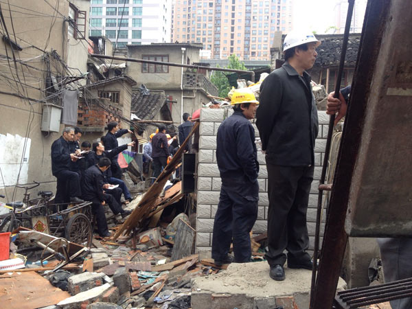 Shanghai building collapse kills 2
