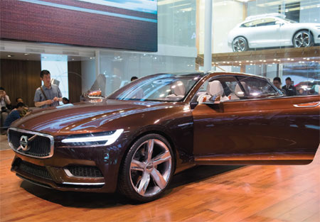 Volvo goes upscale for wealthy buyers
