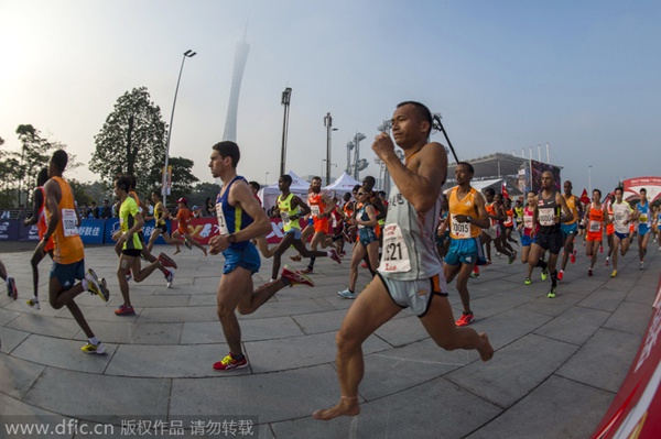 Guangzhou marathon kicks off