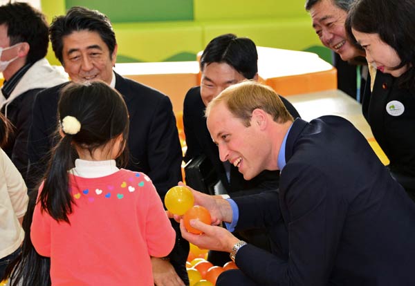 Prince William evokes Diana memories on Japan tsunami trip