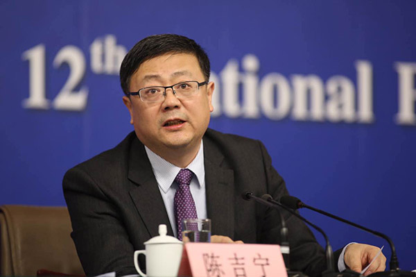 One Minute: New environment minister, traditional Chinese and smart livelihood