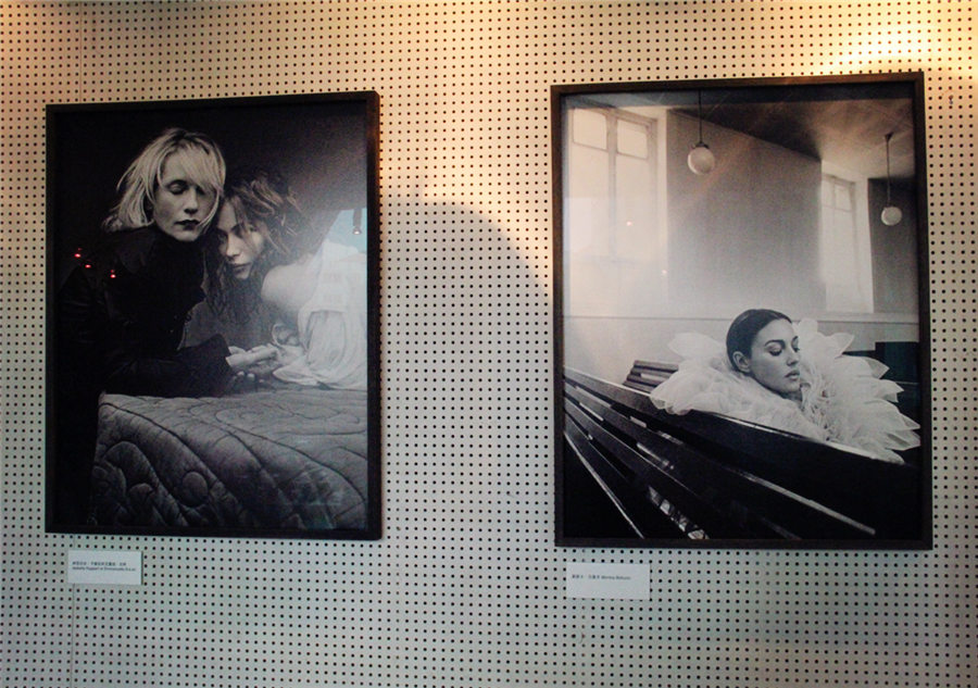 Kate Barry art exhibition of <EM>Portraits of Actresses</EM> featured