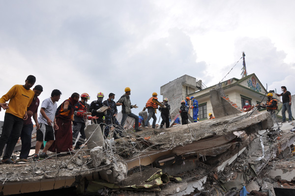 Chinese rescuers in Katmandu for relief work