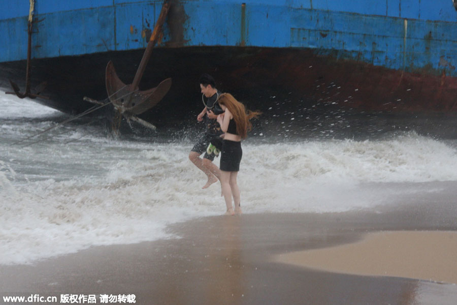 Three ships stranded as tropical storm Kujira hits S China