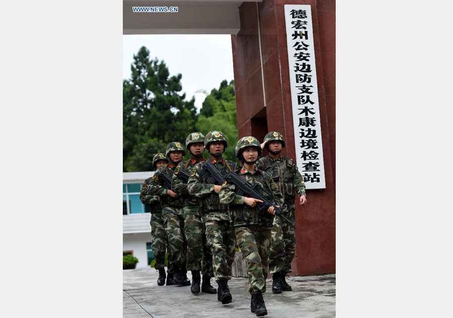 Female anti-drug soldier Zhang Liu