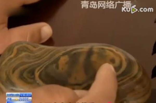 'Newlyweds' are 'floating' on air in Zhengzhou