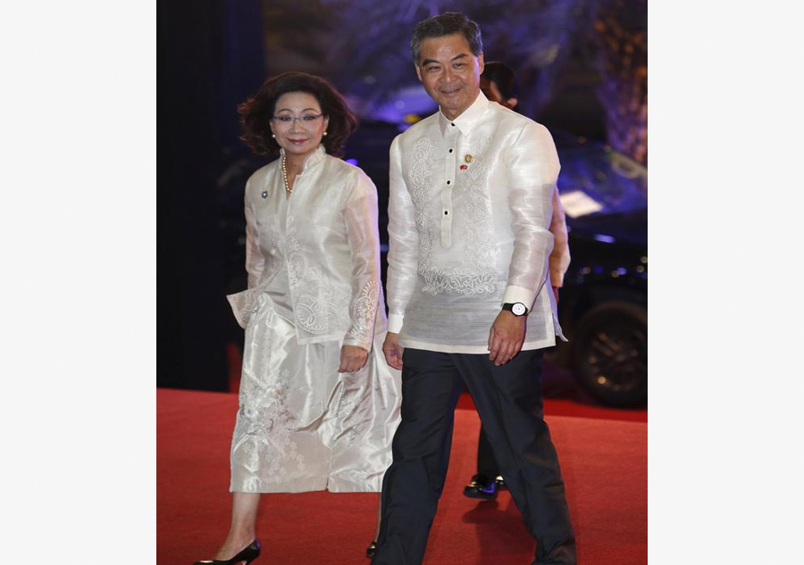 Leaders attend APEC welcome dinner
