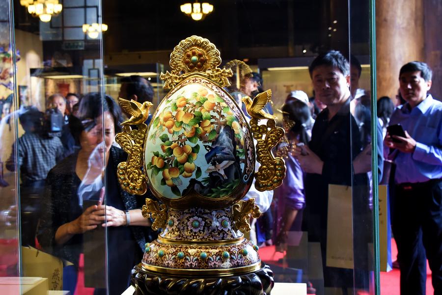 Beijing Taimiao Temple stages superb crafts show