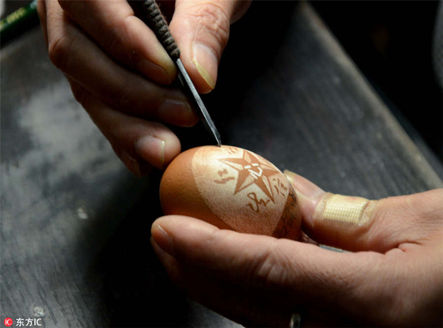 Folk artists get crafty for CPC National Congress