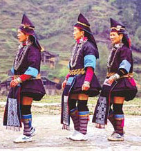 The long and short of Miao fashions