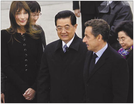 France welcomes China with massive deals