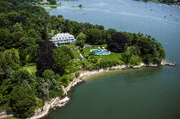 Wealthy Chinese eye priciest US home listing