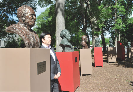 A sculpture garden of the Americas' heroes