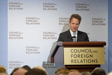 Geithner praises Chinese economy ahead of talks