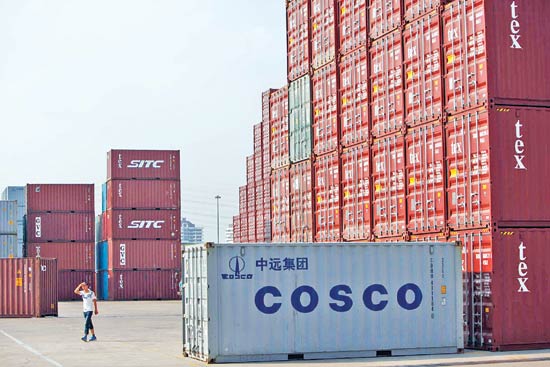 China reports bigger trade surplus