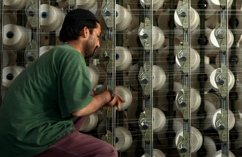 Pakistan seeks investment lift