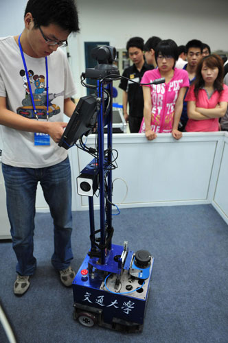 Service robots competition held in E China