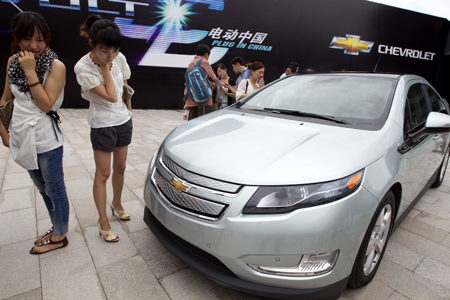 Passenger vehicle sales help GM reverse slump