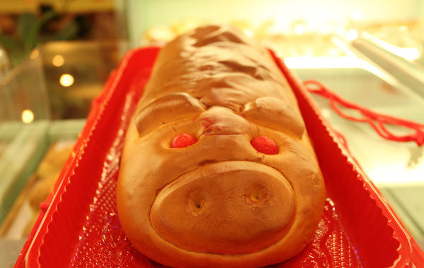 Piglet-shaped bread hot in Guangzhou