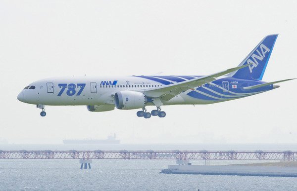 Chinese authorities keep close tabs on Dreamliner woes