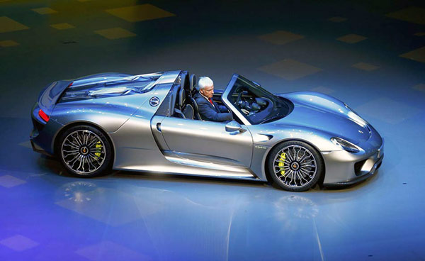 Auto Guangzhou witnesses new Porsche sports cars Asia Premiere