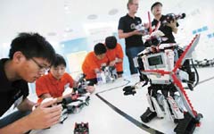 Hubei high school students take invention gold in US