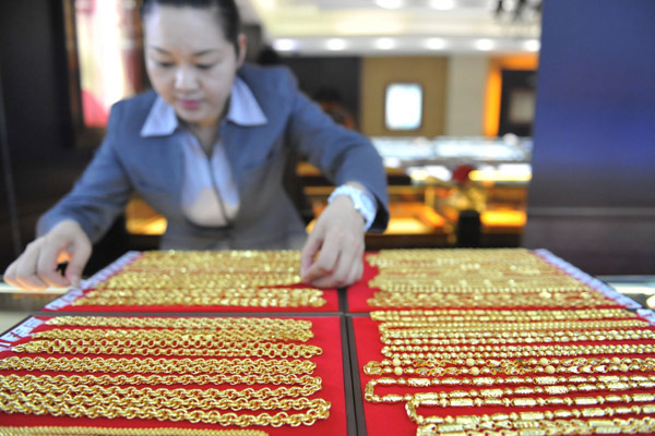 Gold rebounds on Chinese interest rates cut