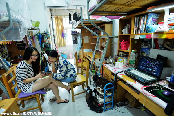 Student bets on stock from her dormitory