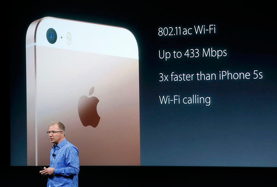 Apple releases new smaller iPhones