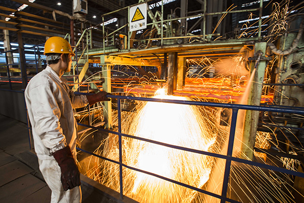 China unveils plans to help laid-off steel, coal workers