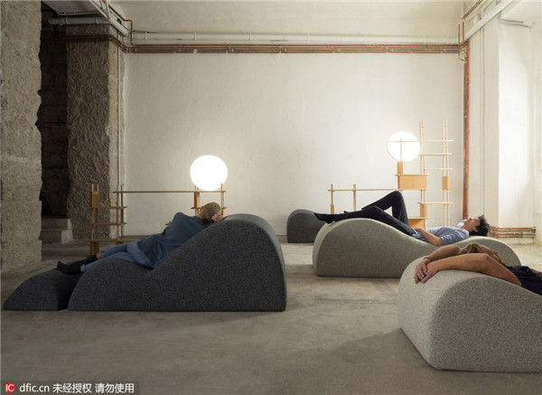 China tech workers asleep on the job - with the boss's blessing