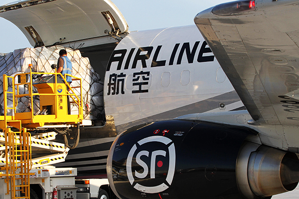 Global logistics firms battle for air superiority