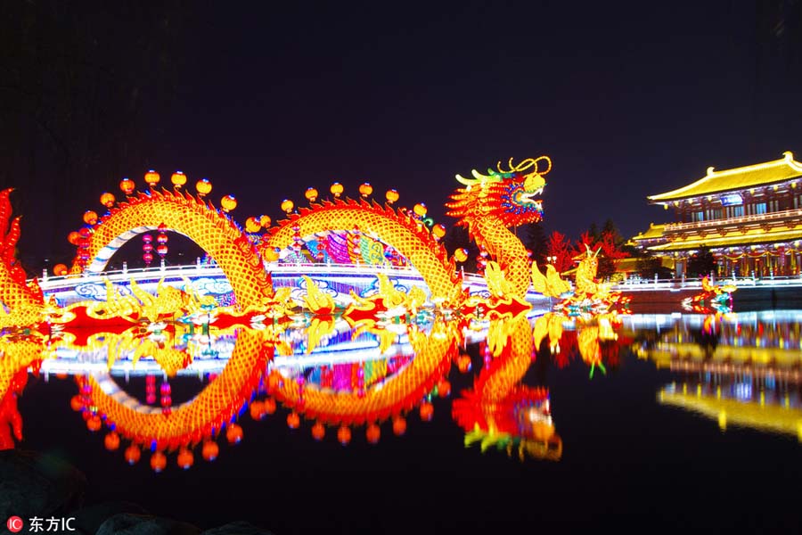 Lantern shows brighten festive moods across China