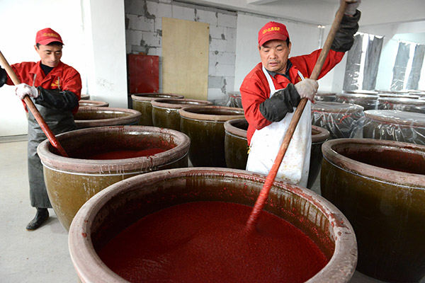 As Chinese guzzle liquid cake, sales soar to a record
