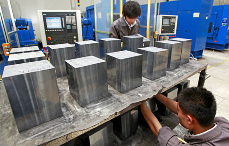 Polysilicon production curbed 30%