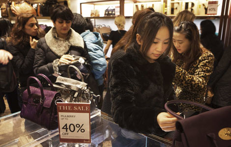 Chinese set record for overseas buying