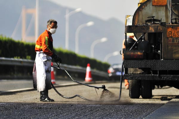 World's first futures market for bitumen