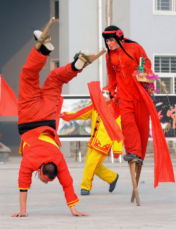 China revels in Lantern Festival