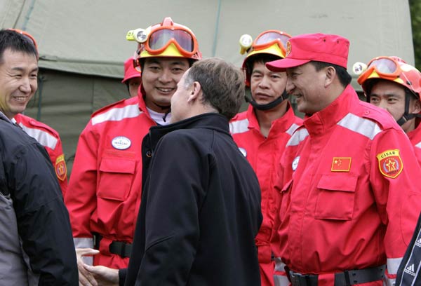 Chinese rescuers work in Christchurch after quake